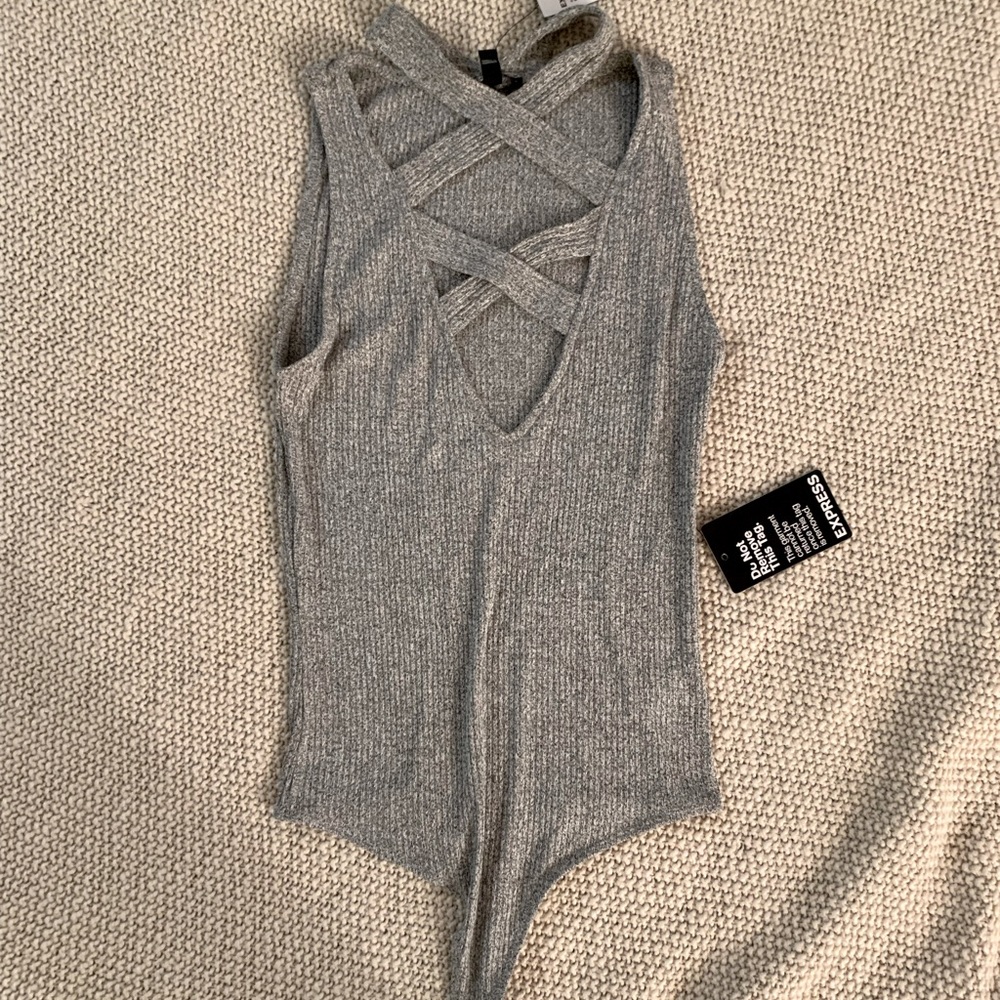 Grey express leo